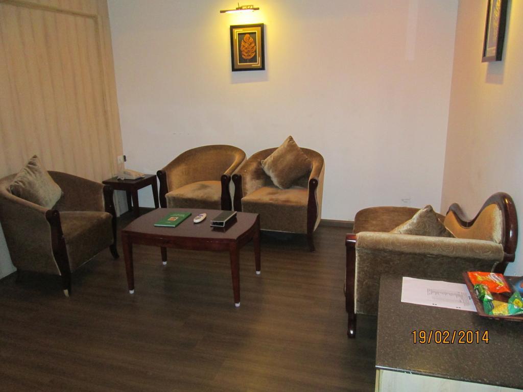Rr Inn Palayankottai Habitación foto